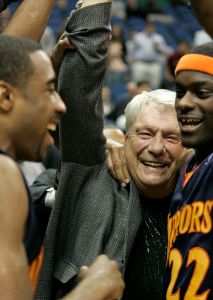 Charlotte má historický postup, Don Nelson rekord