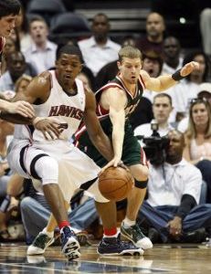 Denver odvrátil mečbal, Milwaukee si ho vybojovalo