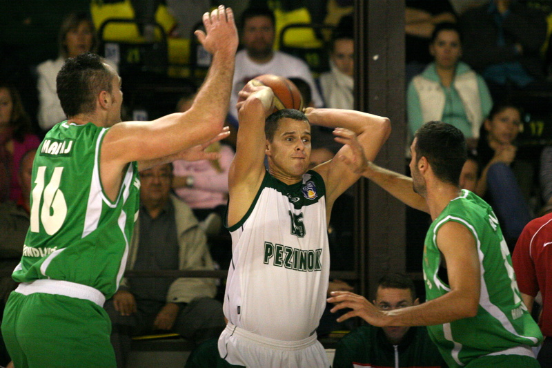 Fotogaléria zo zápasu Pezinok – Handlová