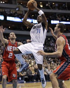 Spurs zdolali aj Denver, Boston vyhral 12. duel v rade