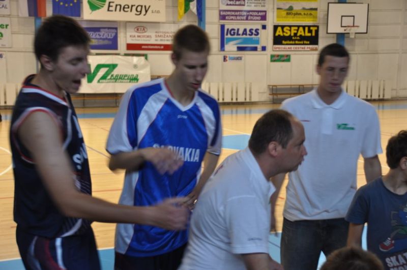 Juniori pokračujú vo víťaznom ťažení