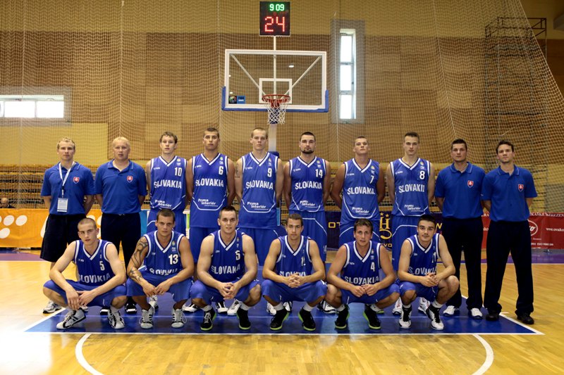 Hanbu si neurobili, chýbal vysoký center