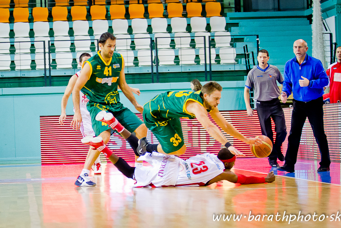 Fotogaléria z úvodného hracieho dňa SP mužov 2012