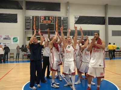 Komárno prvým finalistom extraligy mužov