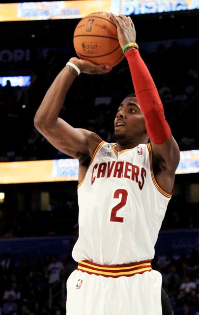 Najlepší nováčik sezóny Irving na operáciu ruky