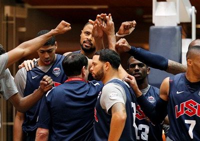 Oba tímy USA s Brazíliou víťazne, Obamovci sa bozkávali