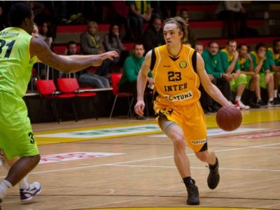 Hviezdou kola Justin Graham