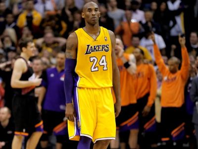 Lakers aj s Nashom zhoreli vo Phoenixe, Spurs valcujú
