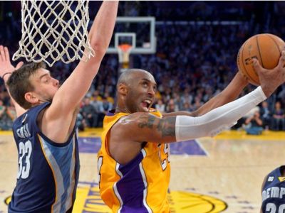 Anthony nestráca apetít, Lakers šancu na play-off