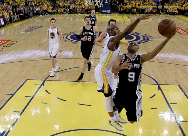 Durant sám nestačil, vo finále Spurs a Grizzlies