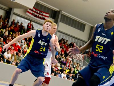 Mužský basketbal nejde dolu vodou