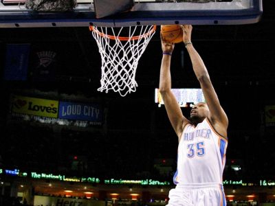 Durant je teraz najlepší na svete, vie elitný obranca NBA