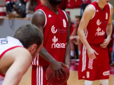 Hráčom 21. kola extraligy Juevol Myles