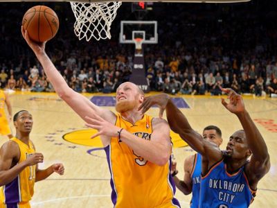 Hollywoodska noc Lakers, Knicks dali 51 za štvrtinu