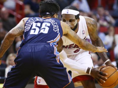 LeBron po 61 bodoch: Ako golfovú loptičku do oceánu
