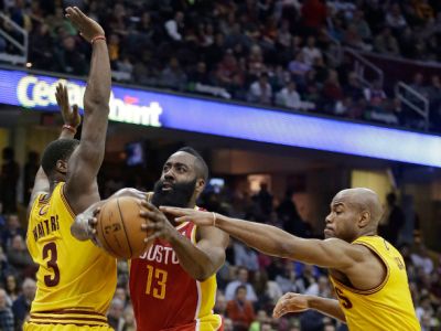 Houston do play-off, Durant už pri Jordanovi