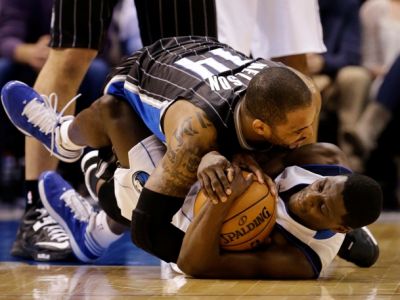 Dallas získal rozohrávača Nelsona z Orlanda