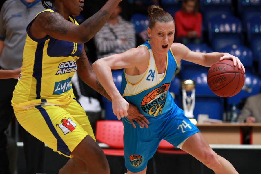 V 10. kole Extraligy basketbalistiek dominovali hostia