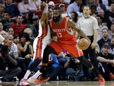 Houston stále bez prehry, v Miami vyhral 108:91 a vedie ligu