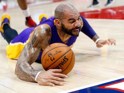 Lakers majú druhý triumf v sezóne, Bryant prekonal hranicu 32 000 bodov