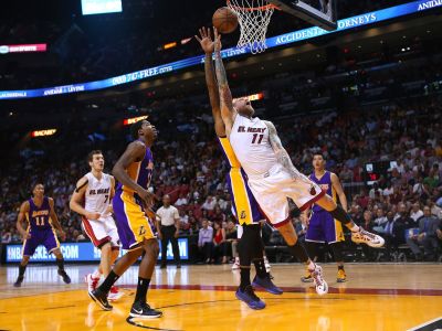 Westbrook s ochrannou maskou napodobnil Jordana