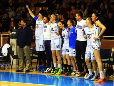 Novoveské basketbalistky budú bojovať o medaily