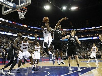 Atlanta a Memphis zvládli aj druhé domáce zápasy, Spurs vyhrali v LA