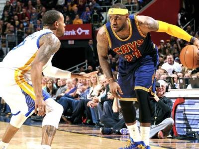 Warriors rozhodli v predĺžení, Clevelandu nestačilo ani 44 bodov Jamesa