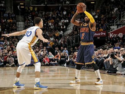 V Oaklande dominoval James, Cavaliers vyrovnali stav série