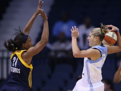 Indiana vyhrala rozhodujúci duel v Chicagu, prebojovala sa do semifinále