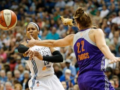 WNBA: Minnesota zdolala Phoenix a v semifinálovej sérii vedie 1:0 na zápasy