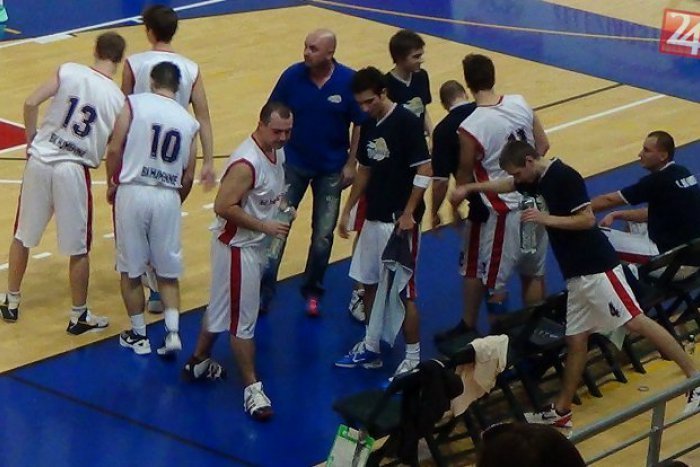 Humenskí basketbalisti začali výhrou