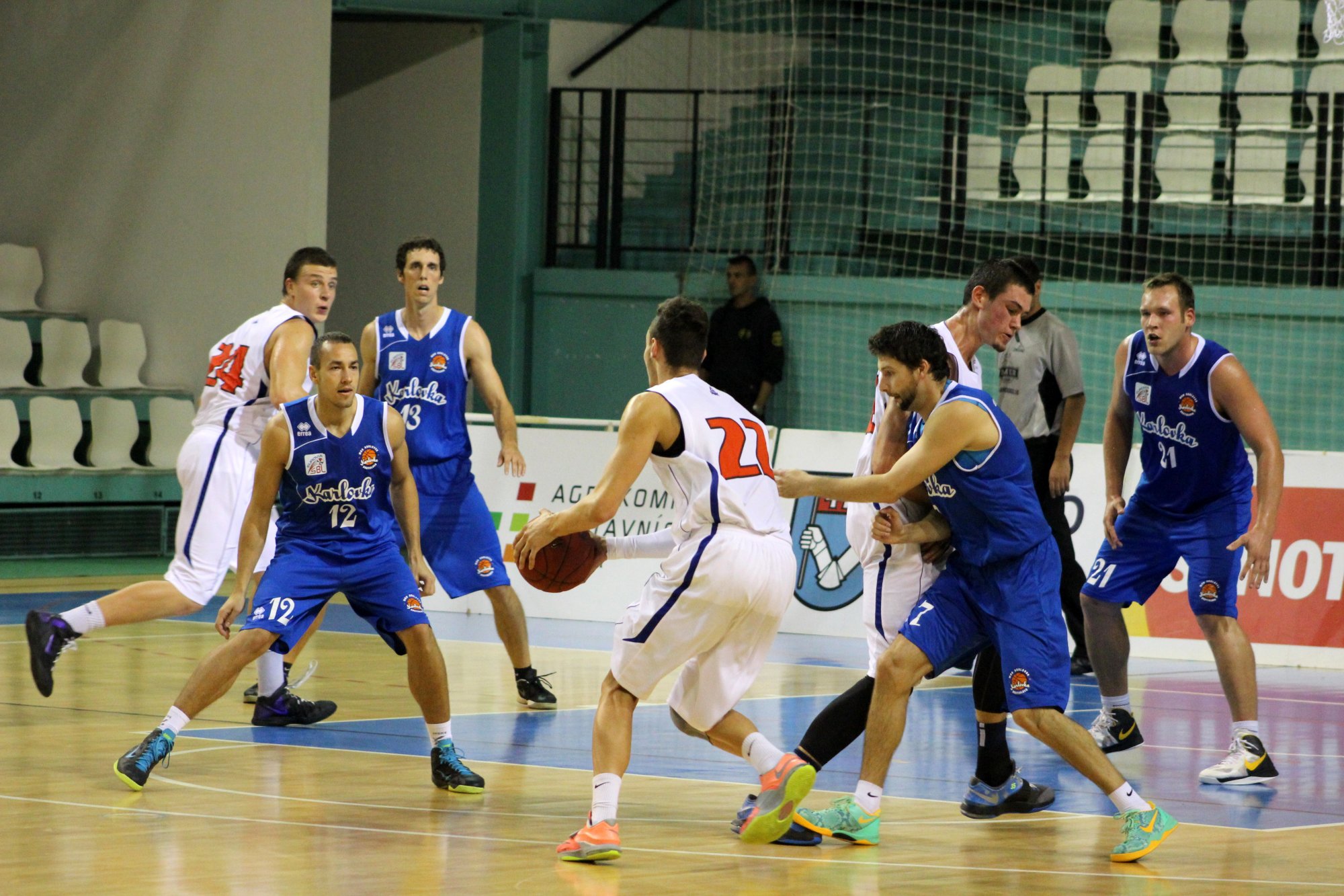 Karlovka Bratislava - MBK Nitra (Foto: Martin Šopinec)