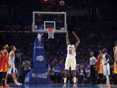 DeAndre Jordan útočí negatívne na históriu, v noci nedal 22 trestných hodov