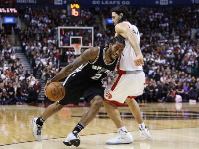 Spurs prehrali v Toronte a pokazili si víťaznú sériu