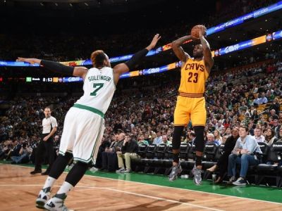 Cleveland triumfoval na palubovke Bostonu