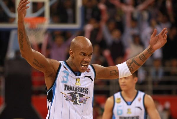 V NBA bol zlým mužom, v Číne je modlou so sochou a múzeom