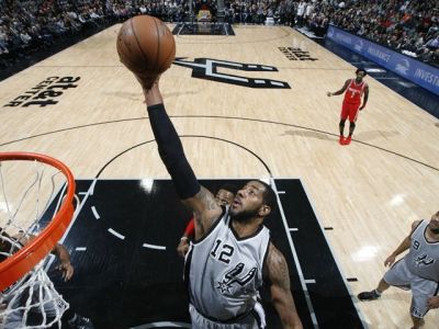 Spurs a Warriors doma stále nezdolaní, Duncan prvýkrát bez bodu