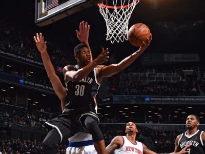 Brooklyn ukončil nelichotivú domácu sériu, obhajca s treťou prehrou