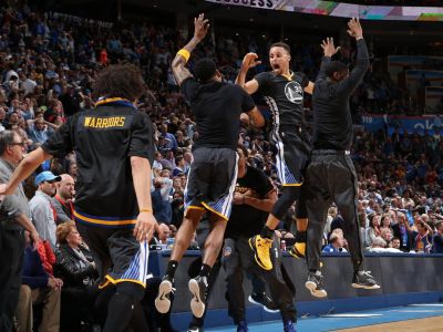 Curry všetkým predvádza, že idú prekonať rekord Jordanových Bulls