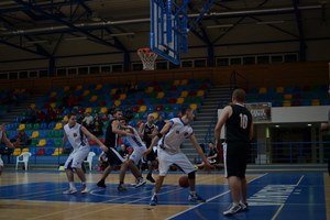 Rožňavskí basketbalisti si môžu trochu vydýchnuť