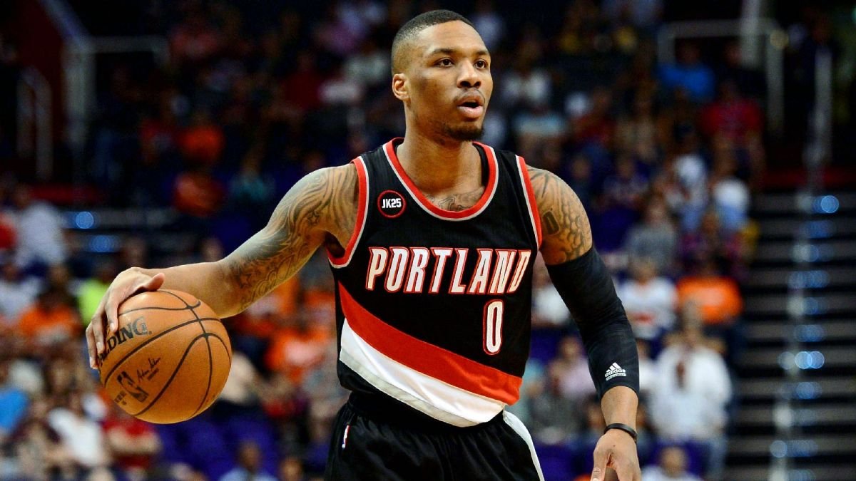 Rozpadla sa im zostava, mali byť na dne NBA, aj tak smerujú do play-off