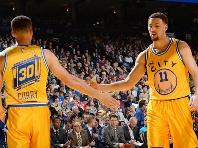 Golden State Warriors natiahli víťaznú šnúru, 26 bodov Curryho