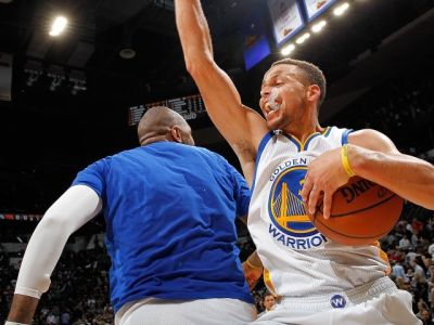 Warriors vyrovnali skvelý rekord Bulls, Indiana do play off