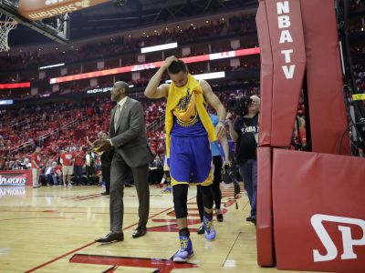 Golden State musí bojovať bez Curryho, životná šanca pre Lillarda