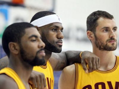 Zdraví Cavs valcujú súperov, aj trojkovou streľbou