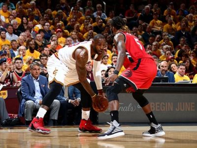 Cleveland v play off bez prehry, proti Torontu desiate víťazstvo v rade