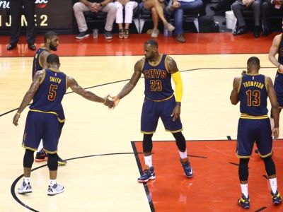 Cleveland vyradil Toronto a stal sa prvým finalistom