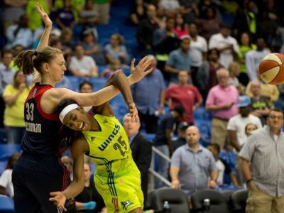 Mystics vyhrali v Dallase