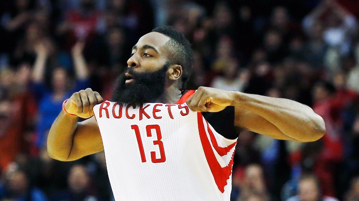 Harden kopol LeBrona medzi nohy. Potom mu ukázal, že chce byť kráľom